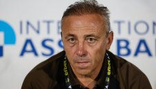 Илиан Илиев след 5:1: Малко тежко за показаното от Славия