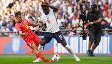 Феновете простиха на Сака и той им благодари