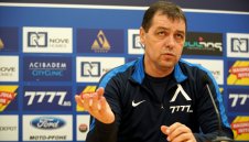 Дългове и санкции: Левски трепери заради Хубчев и Мохамед