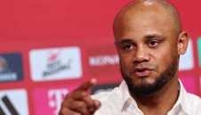 Как Байерн стигна до отчайващо слабия Компани