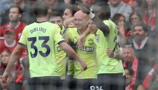 Двама фаворити за нов треньор на „светците“