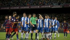 Спрели бой в тунела на "Камп Ноу"