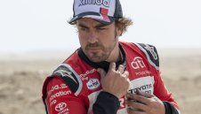 Алонсо подписа с Макларън за Инди 500