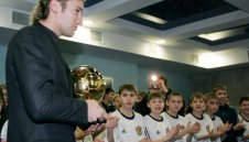 Шева: Следващата Златна топка е за Неймар или Суарес