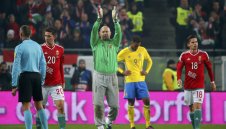 Швеция удари Унгария в последния мач на легендарния Кирали + ВИДЕО