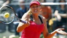 Шарапова стартира с трудна победа защитата на титлата в Рим