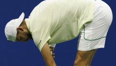 При 6:3, 2:4: Гришо ще доиграва утре със Зизу