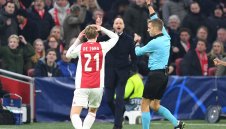 Барса излиза с последна оферта за Френки де Йонг