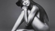 Проблемите в Реал Мадрид? Куртоа смени руса богиня с чернокоса сексбомба + ГАЛЕРИИ