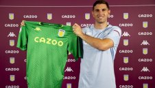 ОФИЦИАЛНО: Вила купи аржентински вратар