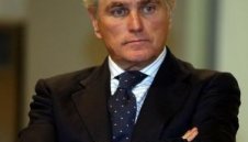 Калдерон замазва скандала с уволнения
