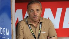 Илиан Илиев търси първо отстраняване в Европа