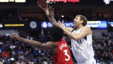 Далас изненада Торонто и го свали от върха на Изток