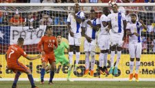 Аржентина и Чили продължават напред за Копа Америка + ВИДЕО