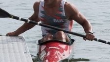 Миро Кирчев се класира на полуфиналите на едноместен каяк