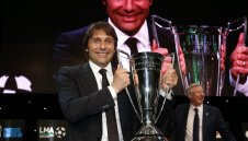 Челси дава златен договор на Конте