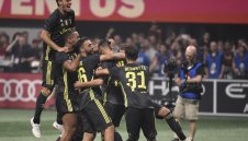 Юве надви звездите на американската МЛС след дузпи + ВИДЕО