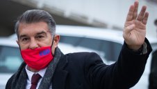 Второто царство на Лапорта в Барселона започва днес