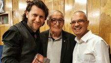 Пената събра съзвездие в Плевен при представянето на книгата си