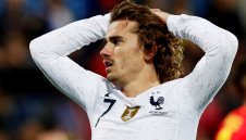 Война! Атлетико иска Гризман да започне подготовка с отбора