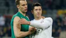 ОБЗОР: Рекордната серия на Левандовски приключи, срам за двете Борусии в Бундеслигата