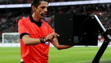 ВАР ще реши проблемите на българския футбол