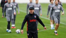 Атлетико (Мадрид) няма да харчи пари за нови през лятото