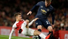 Халф на Арсенал аут до края на сезона 