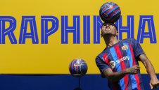 Новият ас на Барса се оказа... неук