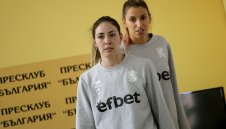 "Лъвиците" паднаха от Полша