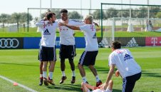 Байерн продава ляв бек в последните минути?