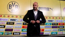 Дортмунд подкрепи Петер Бос въпреки кризата