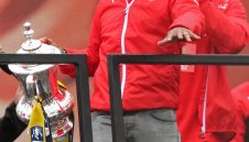 Ходжсън пуска Уолкът като титуляр срещу Словения