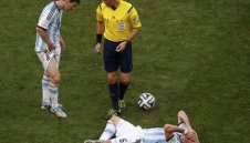 ФИФА призна 200 съдийски грешки на Мондиала