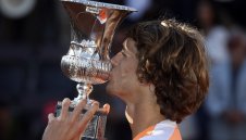 Зверев триумфира в Рим след бой над Джокович