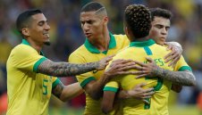 Бразилия загря за Копа Америка с разгром над слабаците от Хондурас 