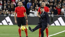  Топурия с брутални заплахи към Конър 