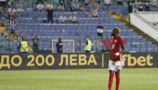 Фенове на ЦСКА изригнаха: Дузпата на Али Соу трябваше да се пребие! + СНИМКА