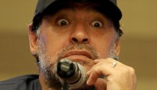 Марадона сравни Луис ван Гаал с Дявола