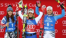 Лара Гут спечели гигантския слалом Линц