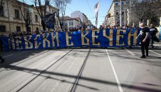 Феновете на Левски грабят билетите за Лудогорец