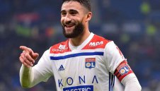 Ливърпул пак гледа към Фекир