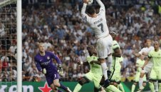 Роналдо остава в Реал Мадрид до 36 г.