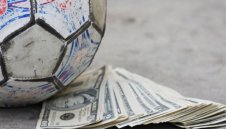 Удар срещу "черното тото" в България: Бивш футболист може да лежи в затвора