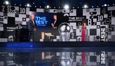 Левандовски отново е №1 според ФИФА, Кристиано Роналдо също с награда