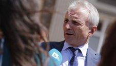 Последен шанс: Фенове на ЦСКА на колене пред Гриша Ганчев