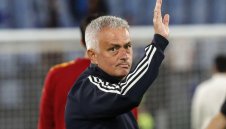 УЕФА посича здраво скандалния Жозе