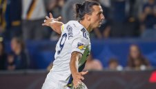 ОФИЦИАЛНО: Ибра потвърди раздялата с Галакси, но "историята продължава"