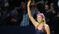 Азаренка с лекота преодоля Звонарьова и е втората финалистка в Истанбул