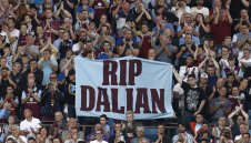 Вратар закопа Вила в Чемпиъншип